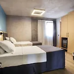 Red Stone Hotel