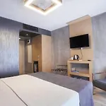 Red Stone Hotel 3*