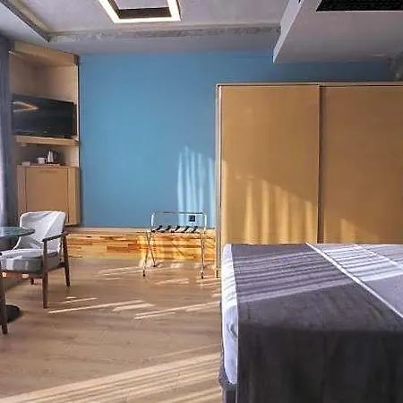 Red Stone Szálloda 3*
