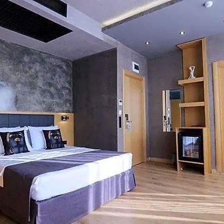 Red Stone Szálloda 3*