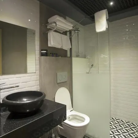 Red Stone Hotel 3*