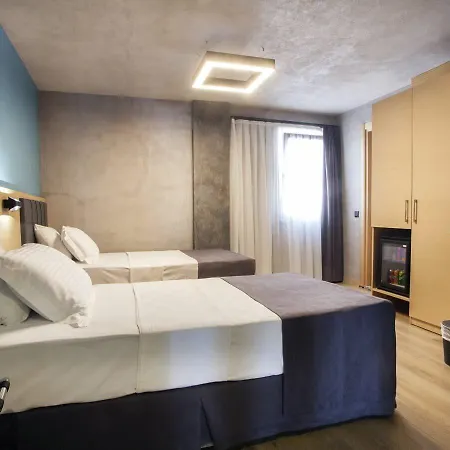 Red Stone Hotel
