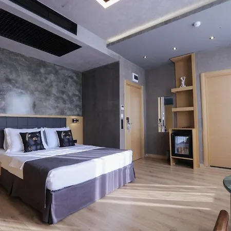 Red Stone Hotel